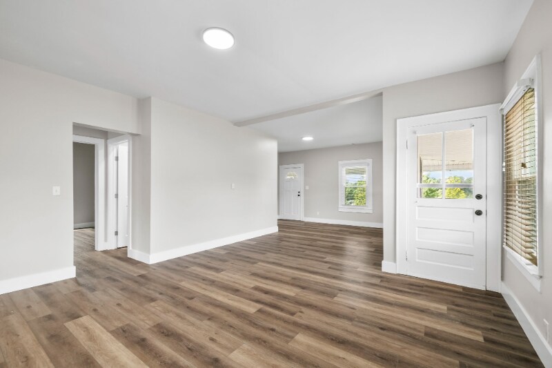 Building Photo - 2811 Locust Hill Rd