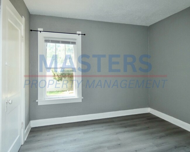 Building Photo - 1702 Hurd St