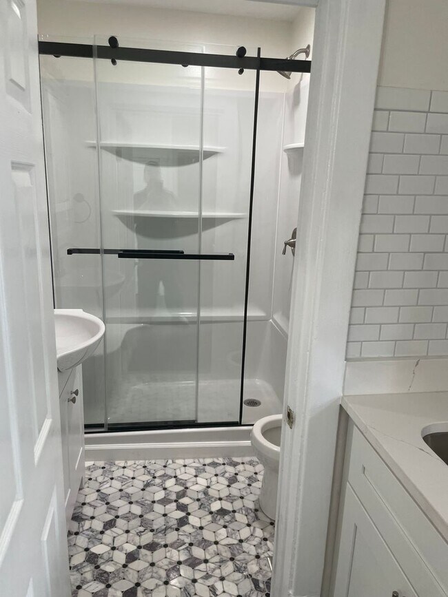 Building Photo - NO DEPOSIT REQUIRED! House for Rent in Southwest City