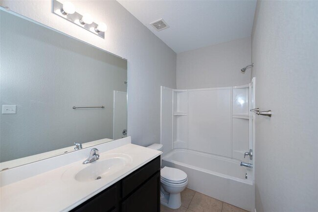 Building Photo - 1349 Twin Estates Dr