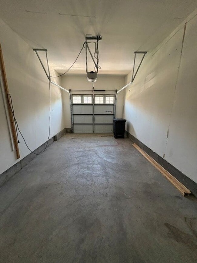Building Photo - NOW AVAILABLE IN BRIDGEMILL - TOWNHOME