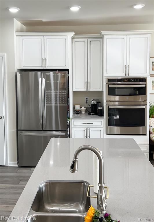 Building Photo - 4932 Glenora Dr