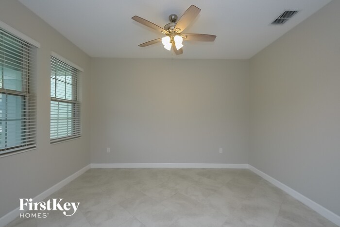 Building Photo - 9716 Ivory Dr
