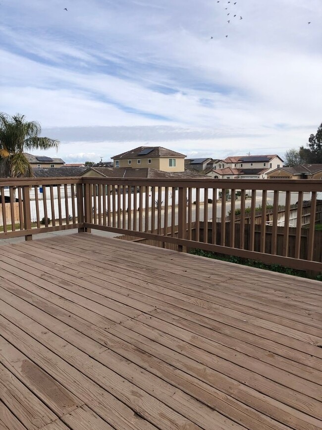 Building Photo - Southwest Bakersfield Home