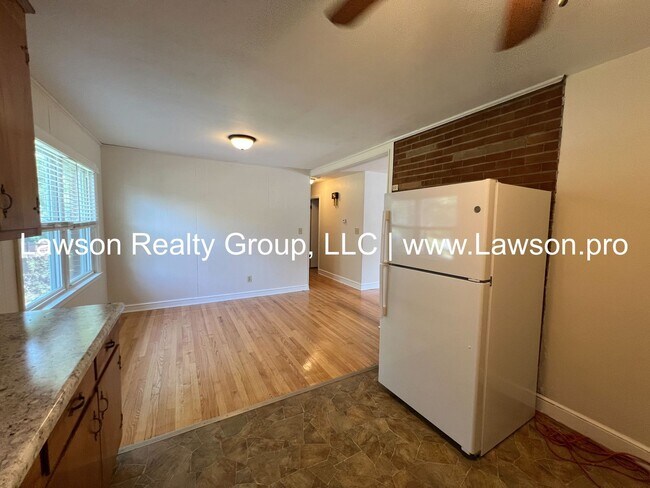 Building Photo - Spacious Ranch in North Lakes