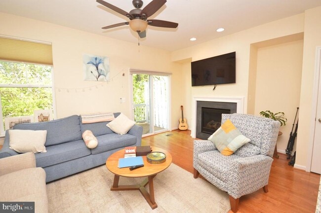 Building Photo - 1571 Renate Dr