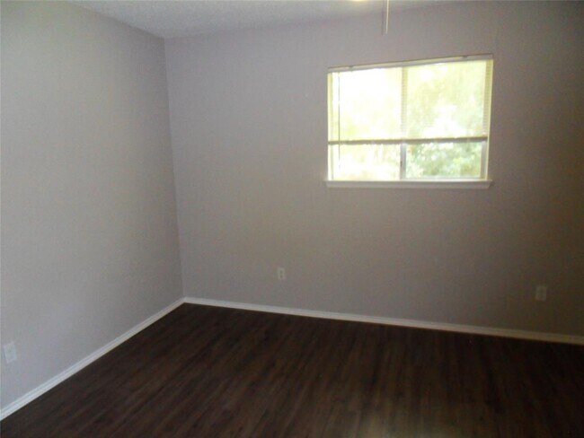 Building Photo - 811 Sirocco Dr