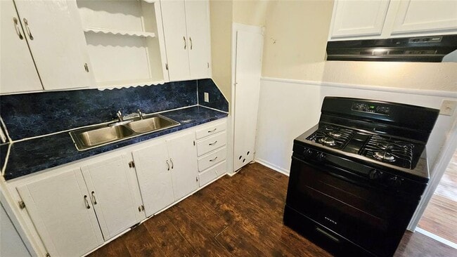 Building Photo - 913 NW 99th St