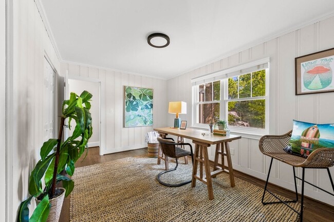 Building Photo - Sought after Madison Park House for Rent