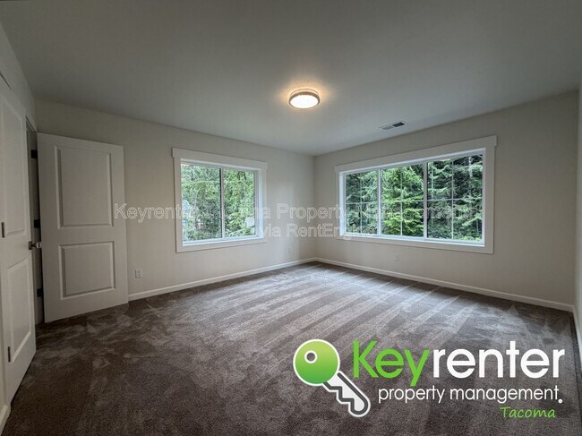 Building Photo - 16517 48th St NW