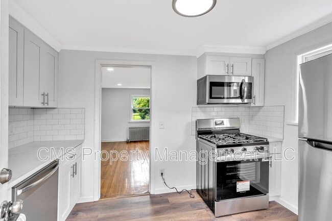 Building Photo - 401 Sanford Ave