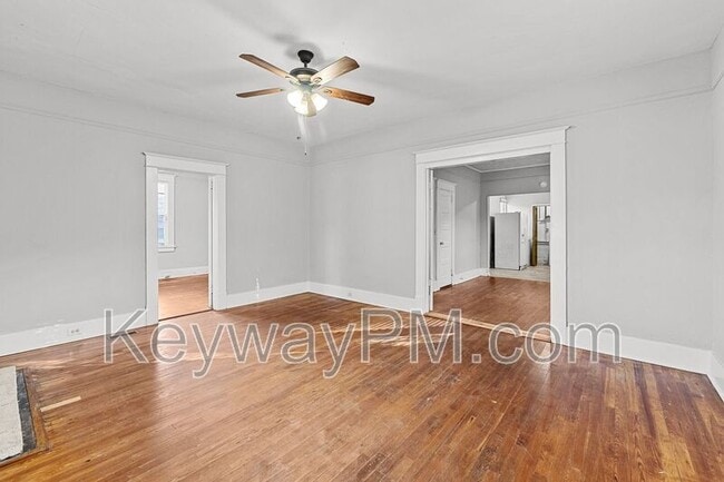 Building Photo - 1914 Warren St