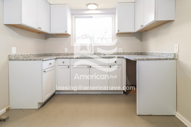 Building Photo - 16708 Avon Ave