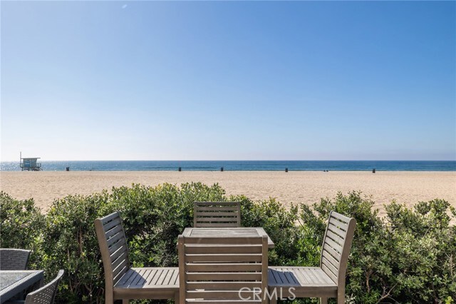 Building Photo - 2428 The Strand