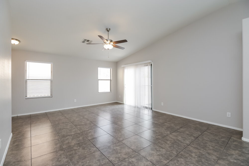 Building Photo - 5727 S 17th Ave