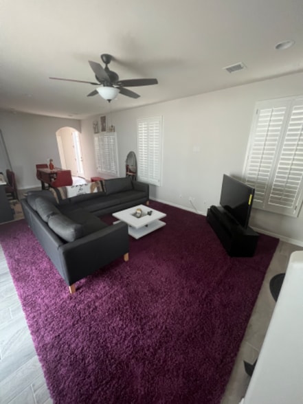 Building Photo - 14725 Pebble Hills Blvd