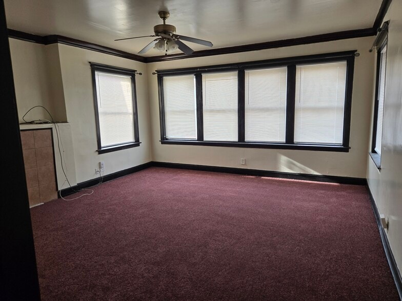 Building Photo - 6329 S Loomis Blvd