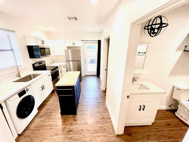 Building Photo - Remodeled in the Heart of Roosevelt District