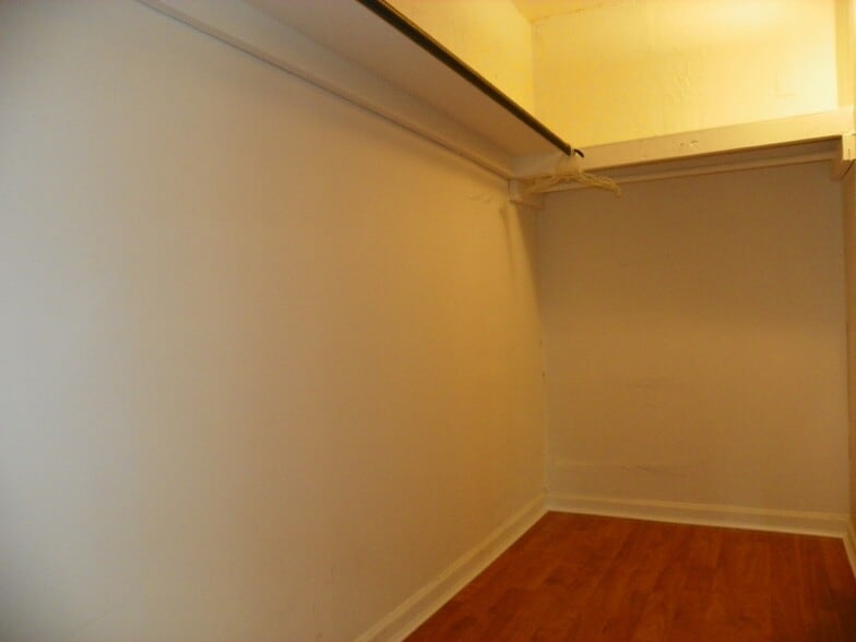 Building Photo - 5111 Kennebunk Ter