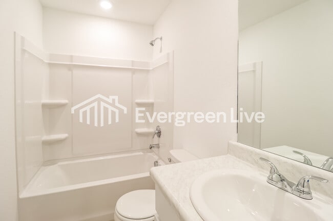 Building Photo - 10820 Mason Dr