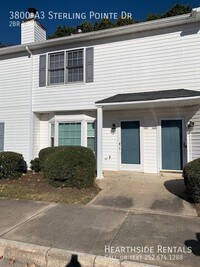 Building Photo - "Charming 2-Bed Townhouse Retreat in Winte...