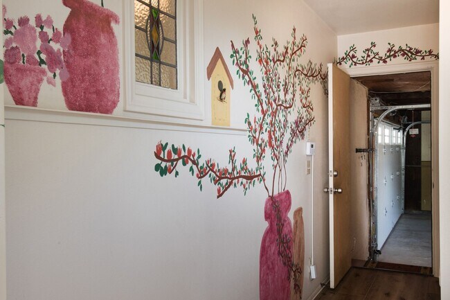 Building Photo - 2412 Via Marina