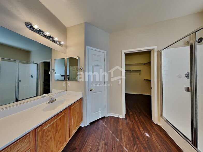 Building Photo - 5321 W Grenadine Rd