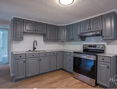 Building Photo - 4419 New Kings Bridge Rd