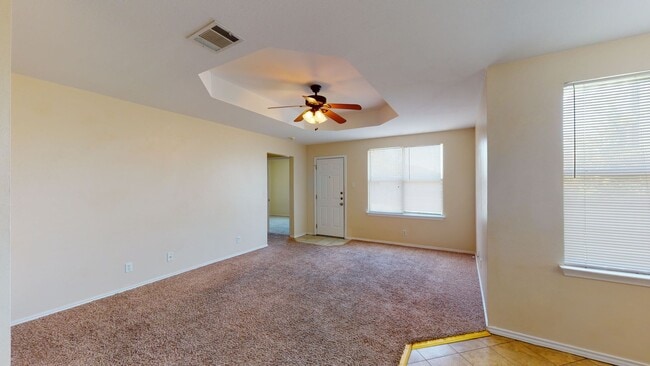 Building Photo - FREE FEBRUARY RENT!!! PRICE IMPROVEMENT $1,295!!!