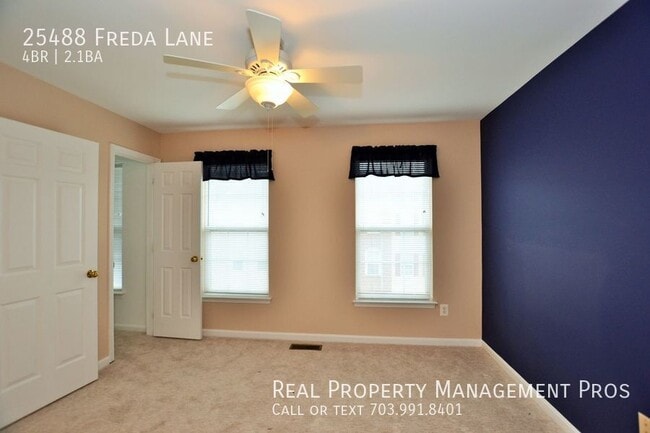 Building Photo - 25488 Freda Ln