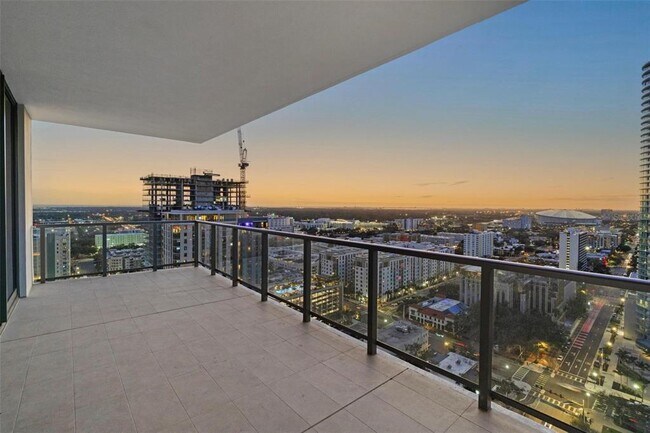 Building Photo - 275 1st Ave S