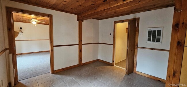 Building Photo - 18 Lake Ridge Rd