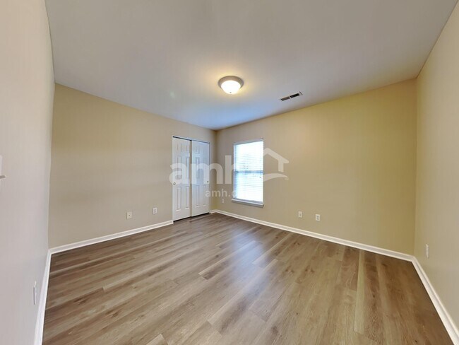 Building Photo - 5034 Ballantine Dr