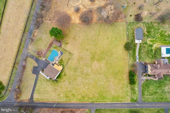 Building Photo - 3554 N Sugan Rd
