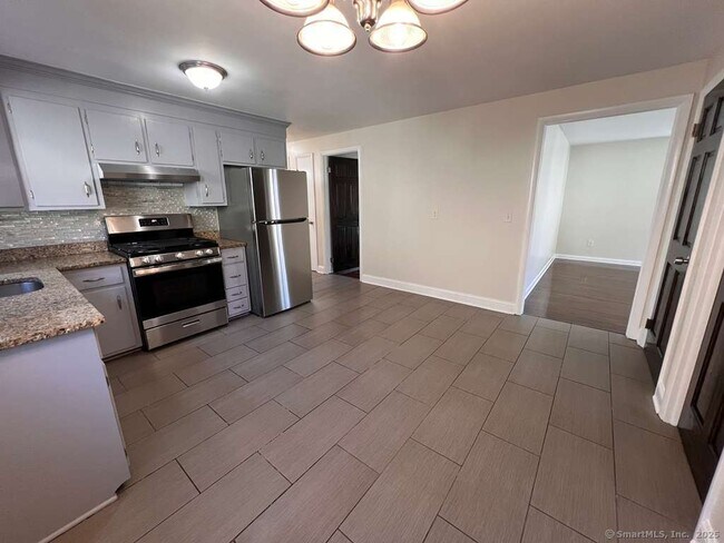 Building Photo - 193 City View Ave