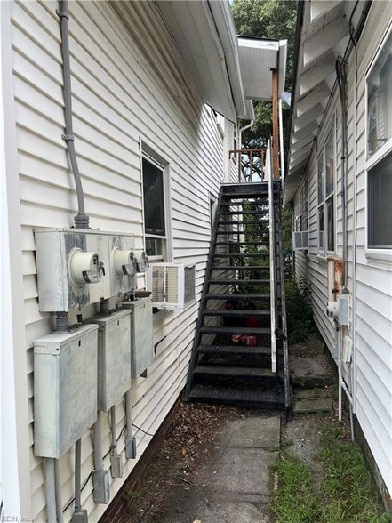 Building Photo - 360 Staten St