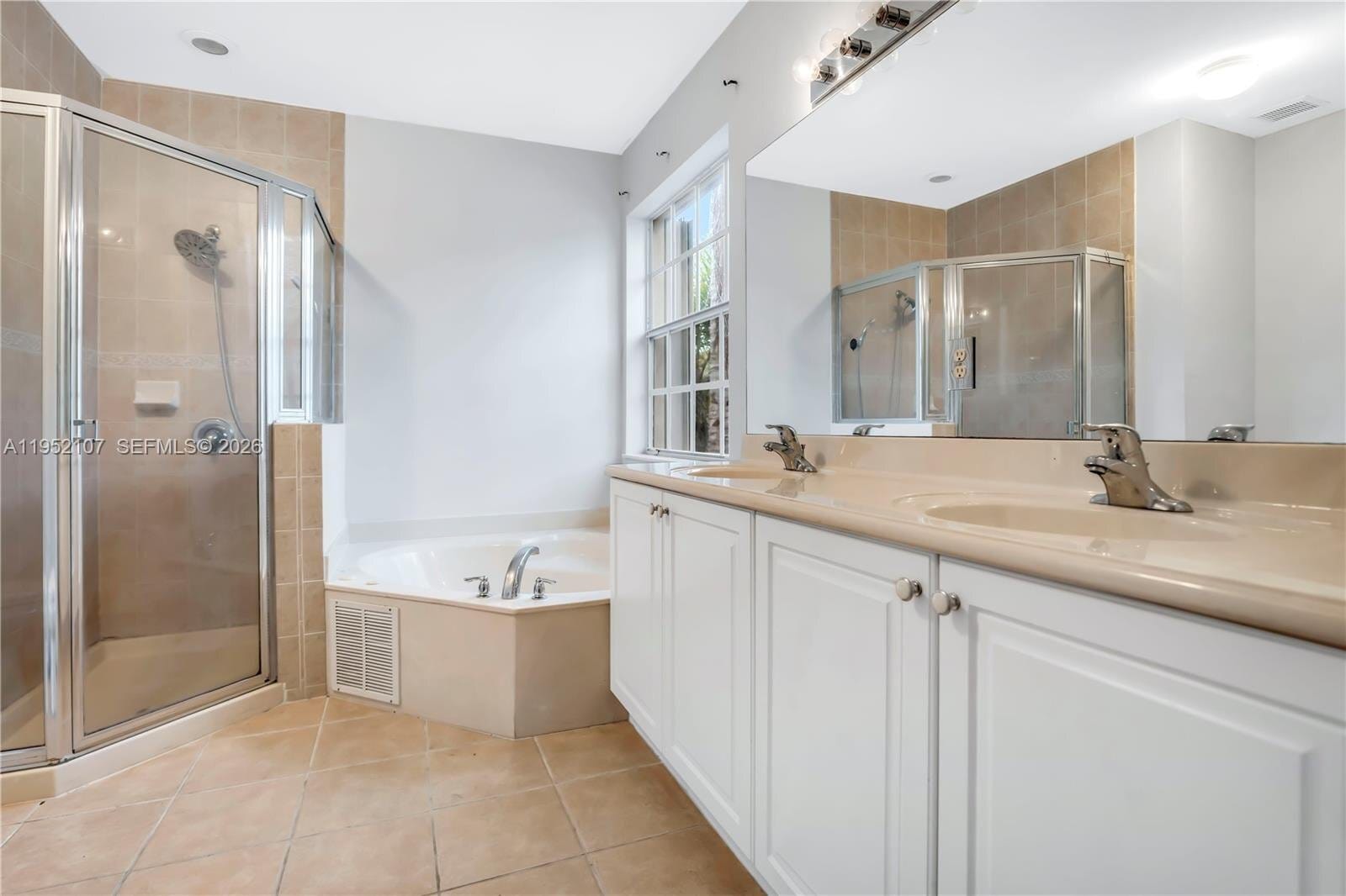 Building Photo - 2540 SW 85th Terrace