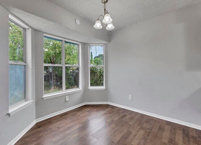 Building Photo - 503 Aleta Ave