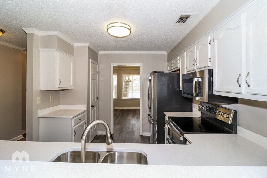 Building Photo - 9020 Pepper Hollow Ct