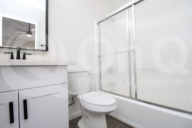 Building Photo - 520 N Stapley Dr