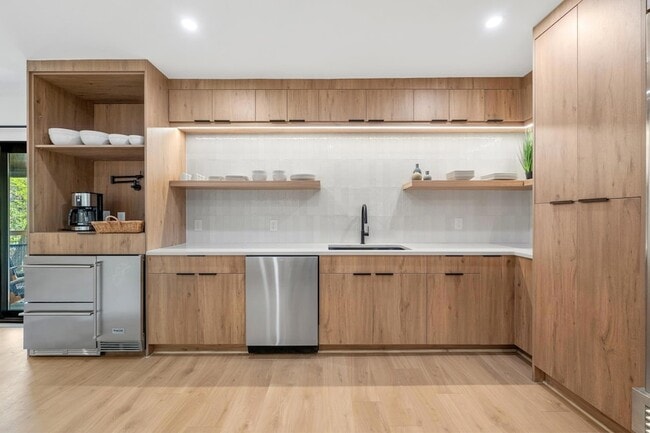 Building Photo - 2607 Pembrook Trail