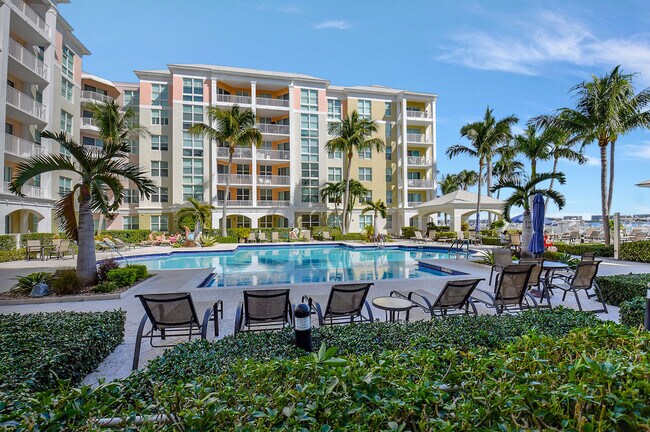 Building Photo - 802 W Windward Way