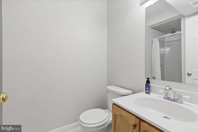 Building Photo - 13937 Middle Creek Pl