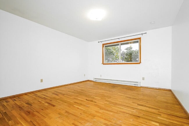 Building Photo - 7808 S Ainsworth Ave