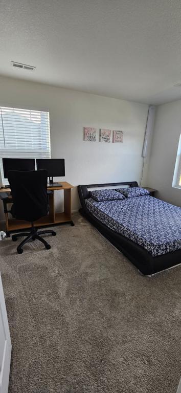 Building Photo - 17517 Booth Fls Wy