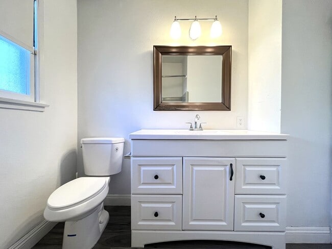 Building Photo - GREAT NEIGHBORHOOD ON A QUIET CUL-DE-SAC 4+2 LARGE BACKYARD