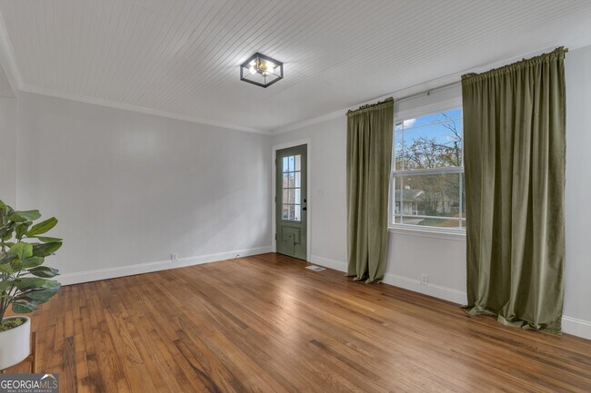 Building Photo - 9 Meridian Dr