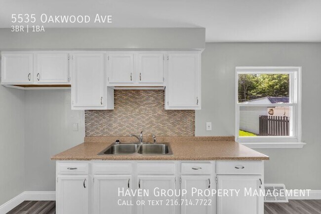 Building Photo - 5535 Oakwood Ave