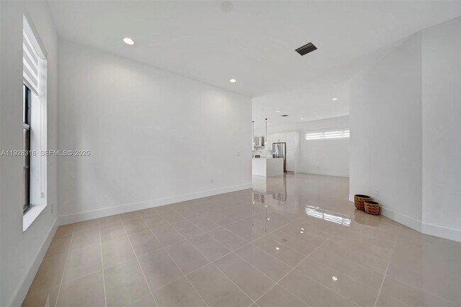 Building Photo - 1454 NW 23rd St