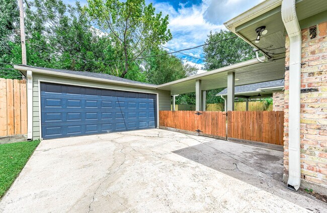 Building Photo - 6030 Warm Springs Rd